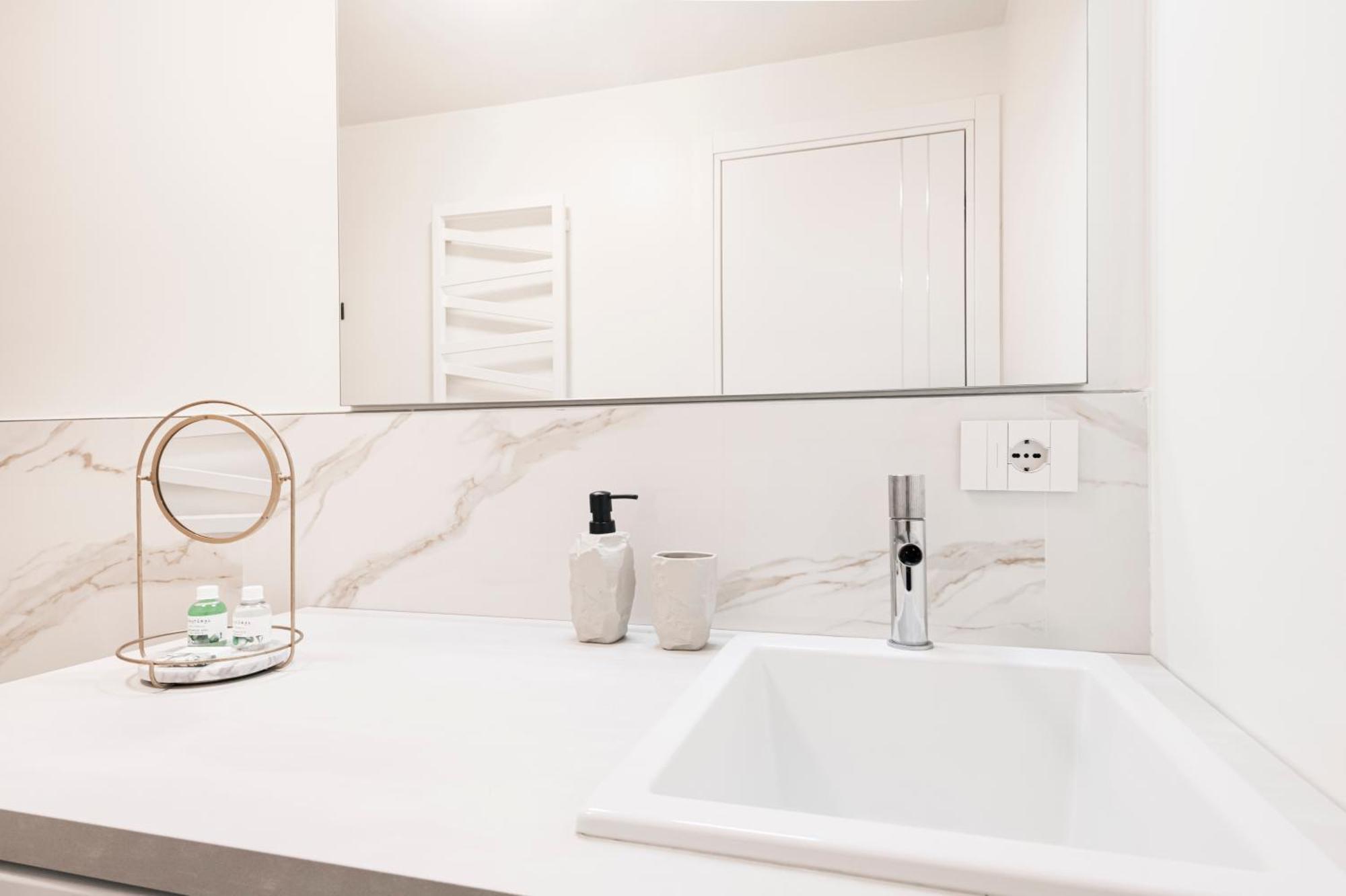 Easylife - Design And Relax In The Heart Of Milan Apartment Luaran gambar
